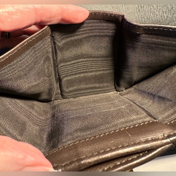 Gucci GG Canvas Trifold Wallet 💎 - Picture 7 of 12